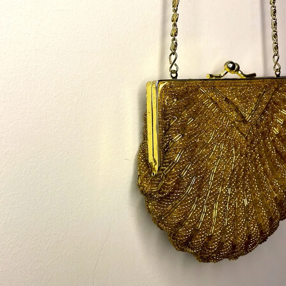 Vintage 50-60’s La Regale Golden Beaded Clutch Kiss Lock Clam Shell Evening Bag. - Picture 6 of 9